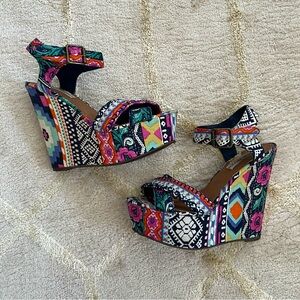 Steve Madden Winonna Colorful Patterned Wedge Sandals